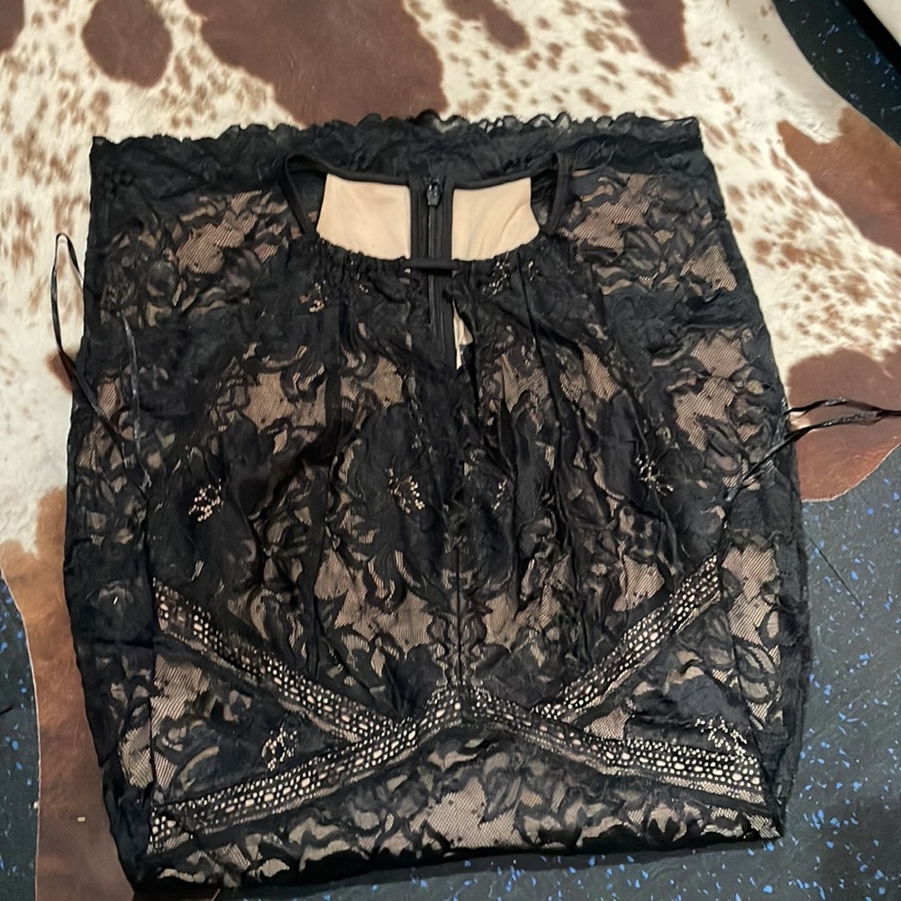 GUESS Dress - Picture 2 of 4